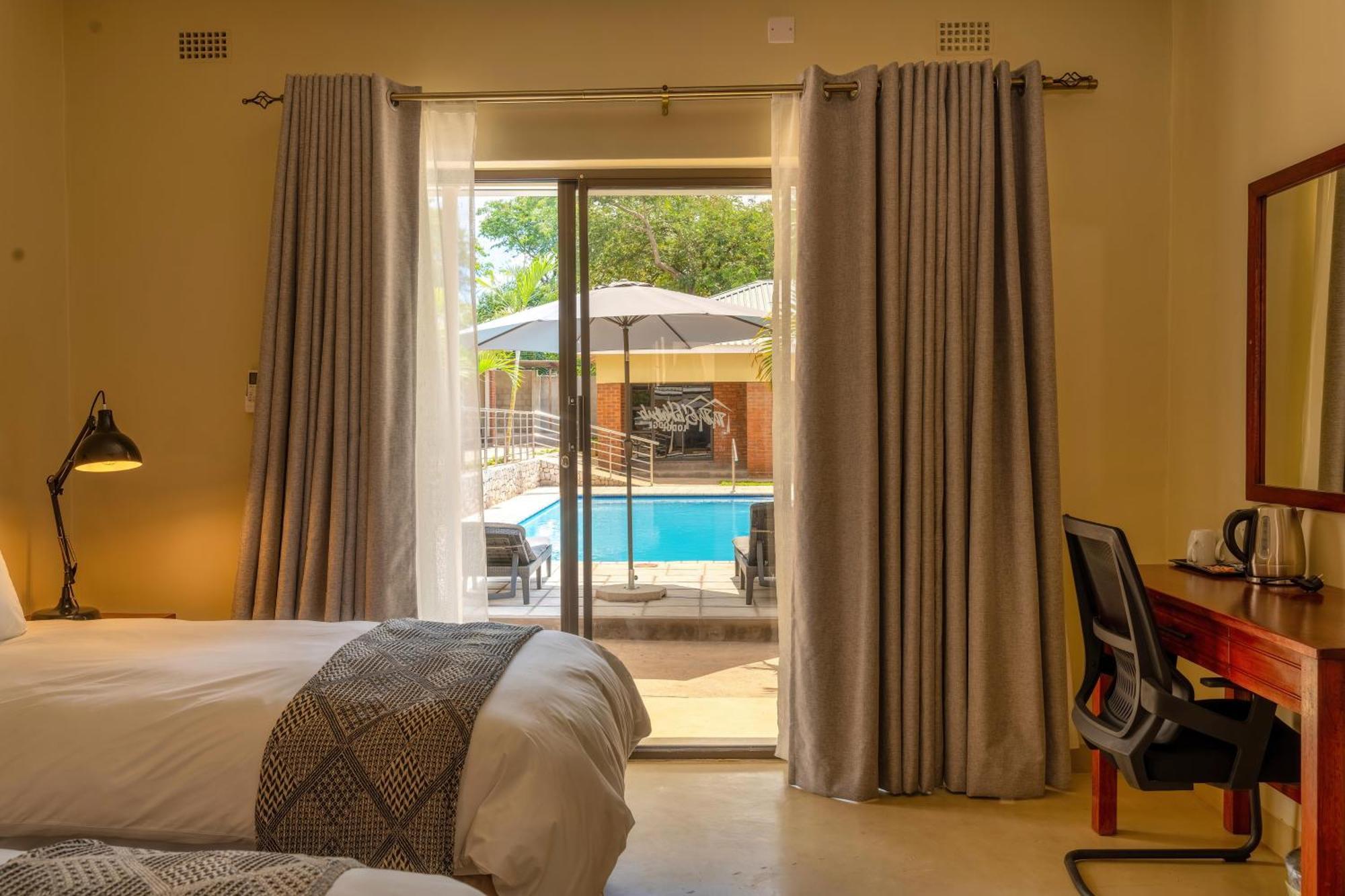 The Shrub Lodge شلالات فيكتوريا المظهر الخارجي الصورة