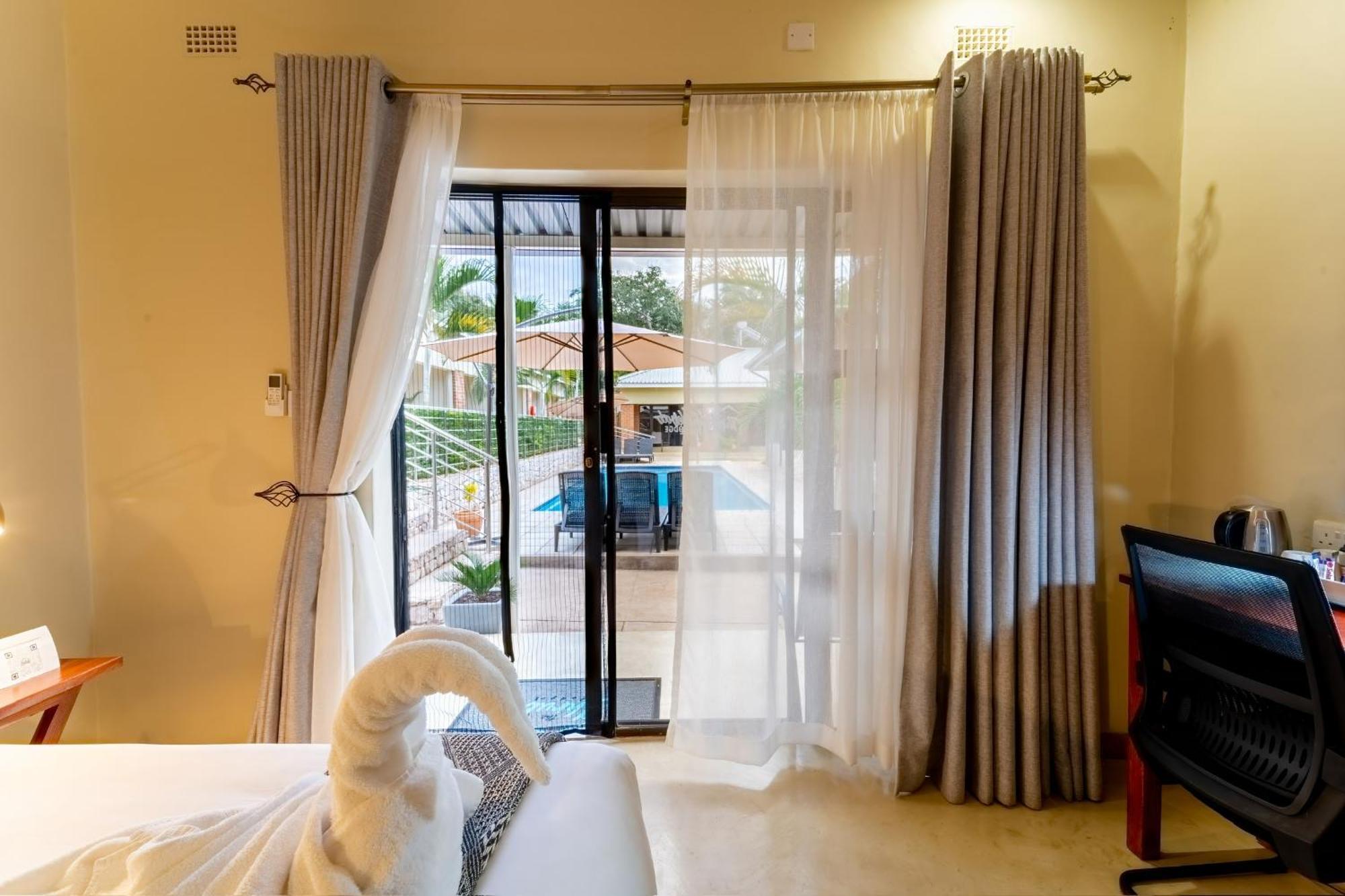 The Shrub Lodge شلالات فيكتوريا المظهر الخارجي الصورة